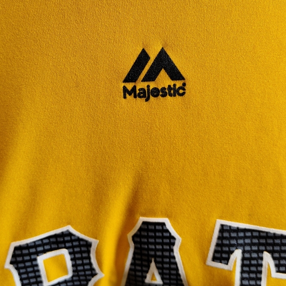 MLB Pirates hat and shirt - Picture 4 of 6